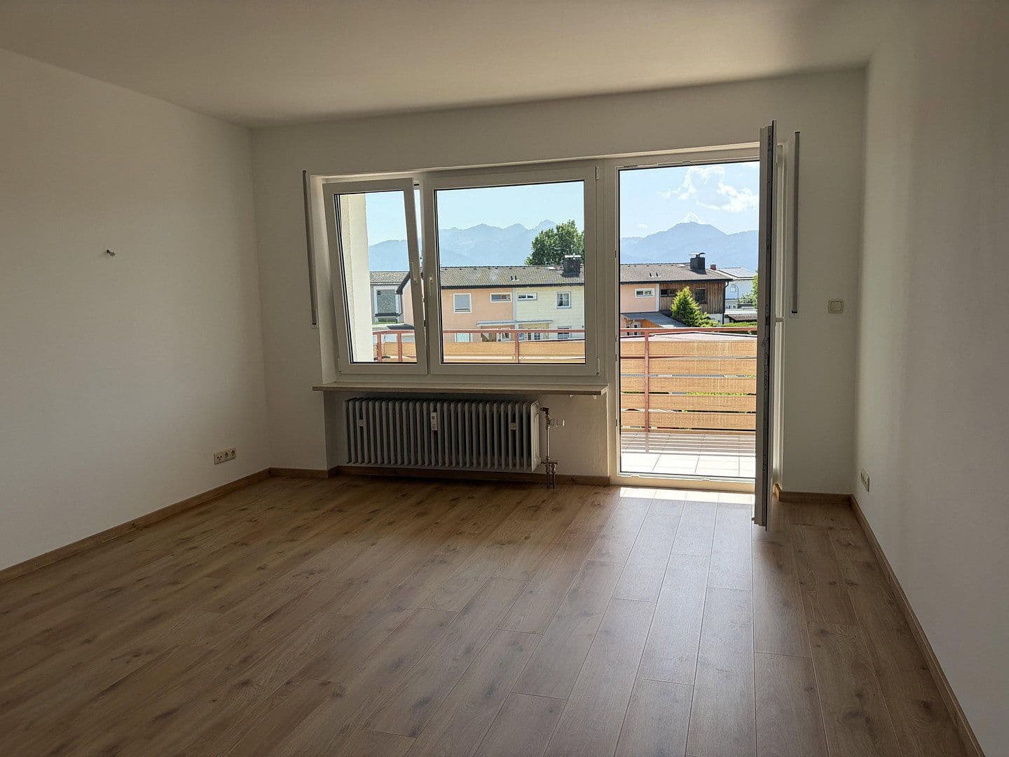 Prenájom bytu 3-izbový 90 m², Schwarzenbergstrasse 13, Rosenheim/ Pang, Bavorsko Prenájom bytu 3-izbový 90 m², Schwarzenbergstrasse 13, Rosenheim/ Pang, Bavorsko