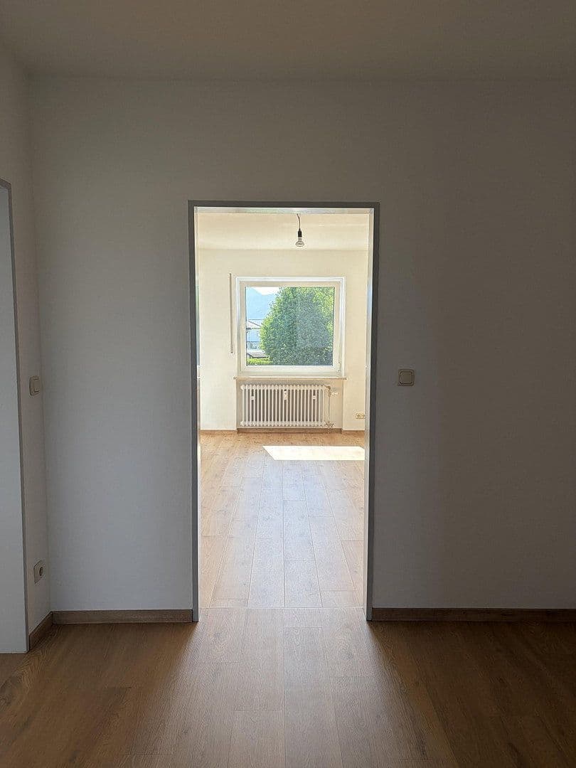 Prenájom bytu 3-izbový 90 m², Schwarzenbergstrasse 13, Rosenheim/ Pang, Bavorsko Prenájom bytu 3-izbový 90 m², Schwarzenbergstrasse 13, Rosenheim/ Pang, Bavorsko
