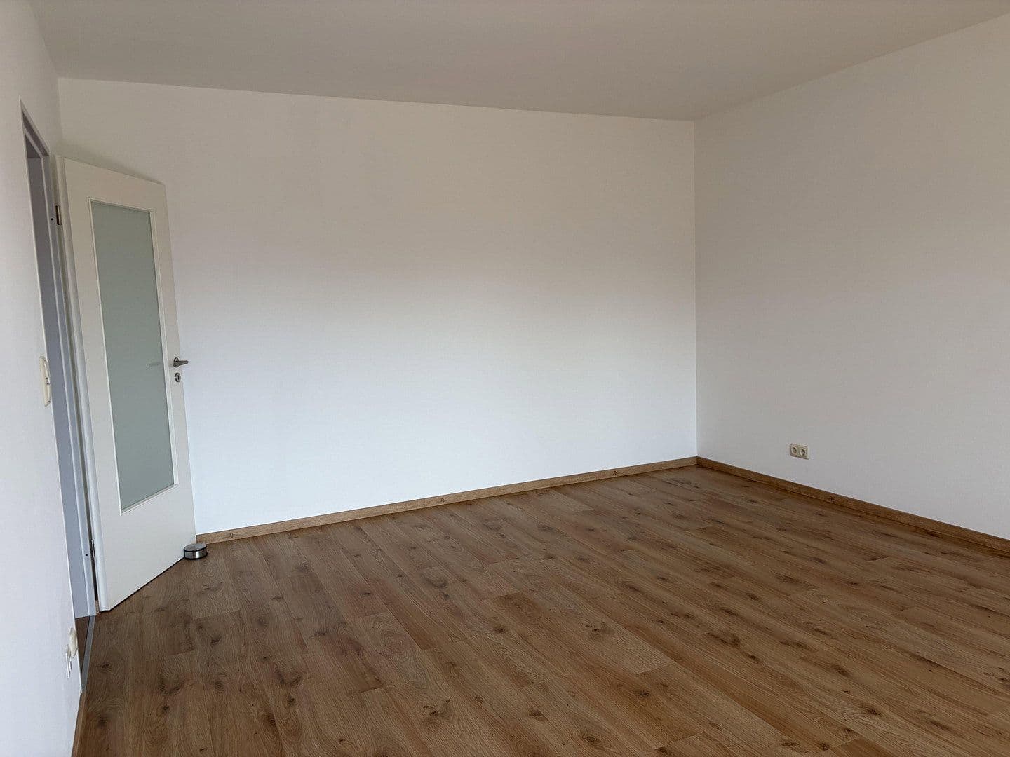 Prenájom bytu 3-izbový 90 m², Schwarzenbergstrasse 13, Rosenheim/ Pang, Bavorsko Prenájom bytu 3-izbový 90 m², Schwarzenbergstrasse 13, Rosenheim/ Pang, Bavorsko