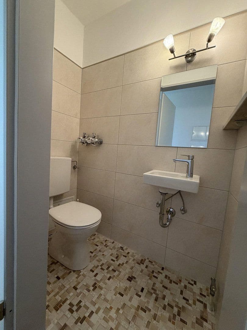 Prenájom bytu 3-izbový 90 m², Schwarzenbergstrasse 13, Rosenheim/ Pang, Bavorsko Prenájom bytu 3-izbový 90 m², Schwarzenbergstrasse 13, Rosenheim/ Pang, Bavorsko