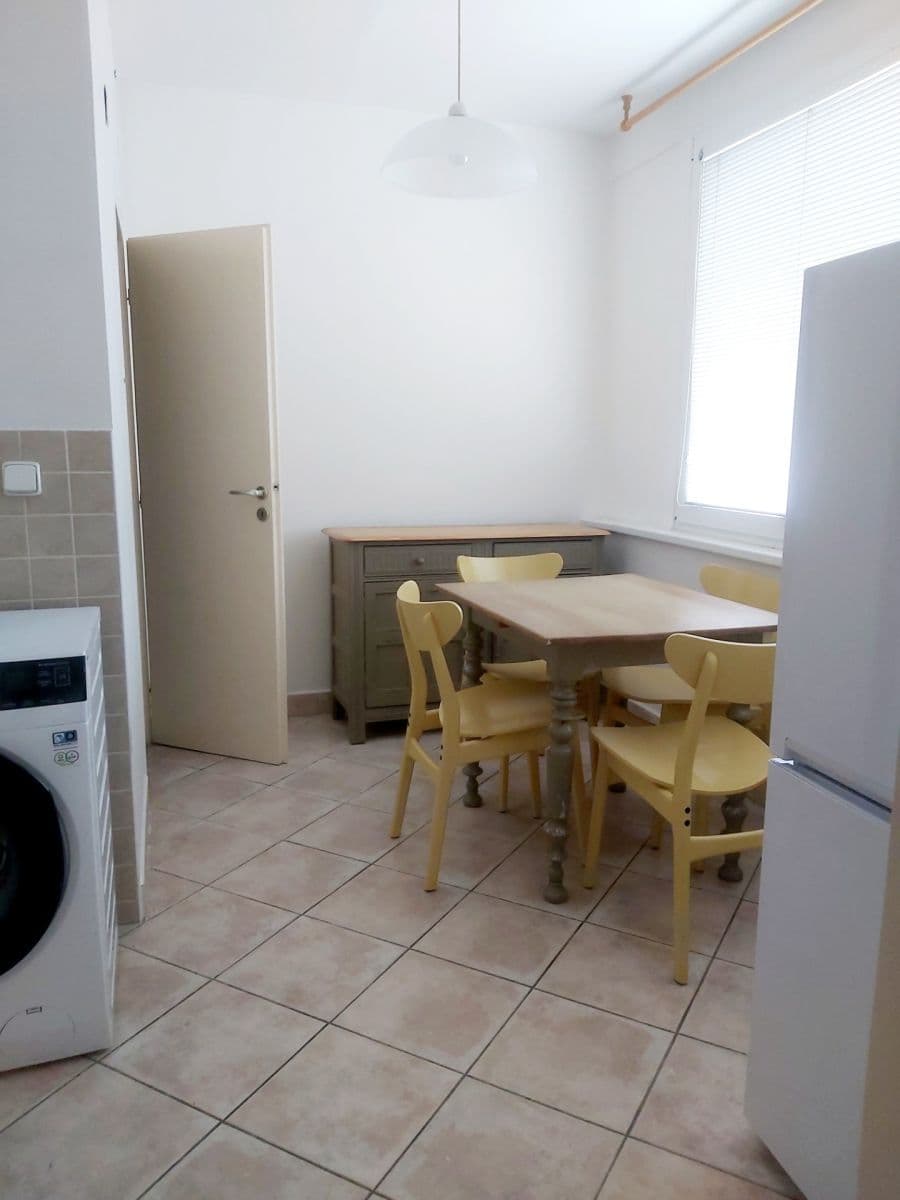 Prenájom bytu 2-izbový 53 m², Gagarinova, Liberec, Liberecký kraj Prenájom bytu 2-izbový 53 m², Gagarinova, Liberec, Liberecký kraj