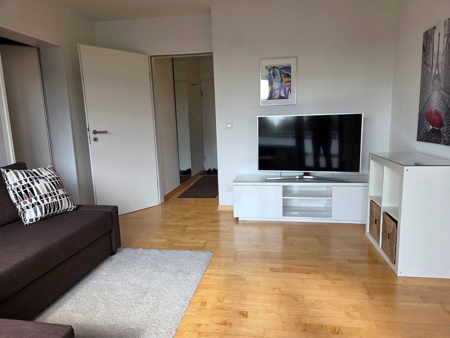 Prenájom bytu 2-izbový 50 m², München, Bavorsko Prenájom bytu 2-izbový 50 m², München, Bavorsko