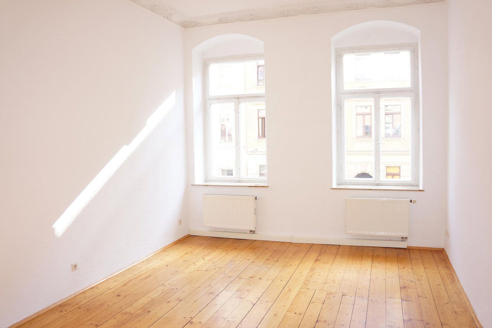 Prenájom bytu 4-izbový 103 m², Hertelstraße 16, Dresden, Sasko Prenájom bytu 4-izbový 103 m², Hertelstraße 16, Dresden, Sasko