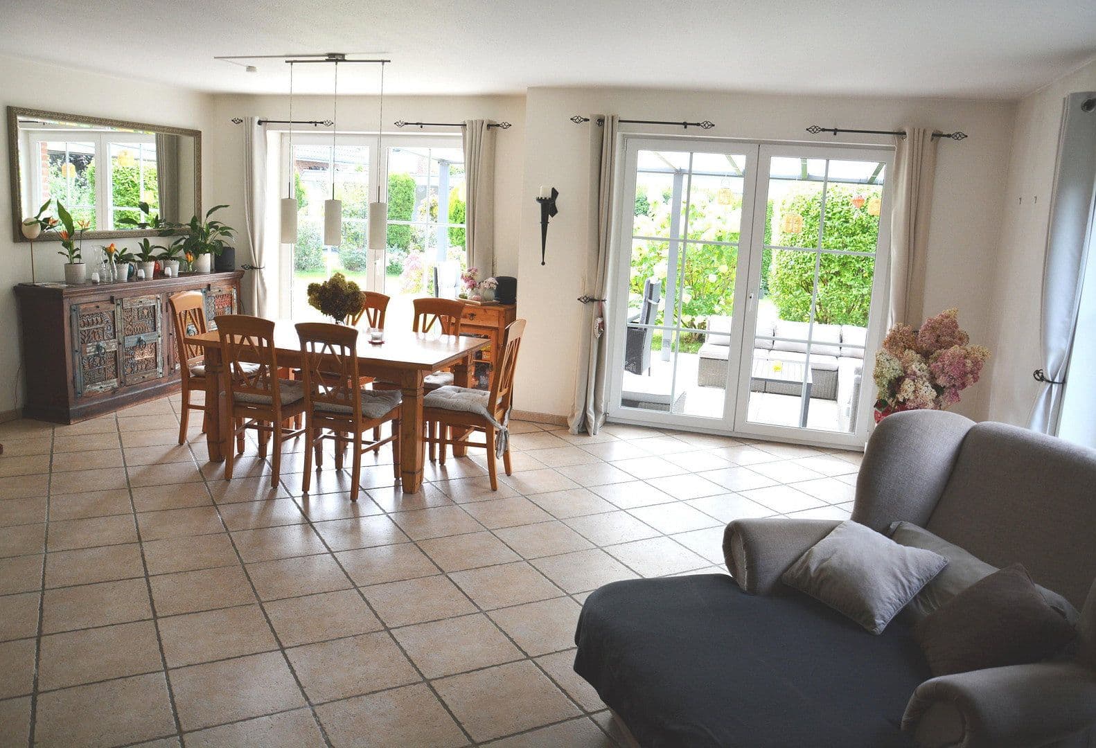 Predaj domu 127 m², pozemok 566 m², Barsbüttel, Šlezvicko-Holštajnsko Predaj domu 127 m², pozemok 566 m², Barsbüttel, Šlezvicko-Holštajnsko