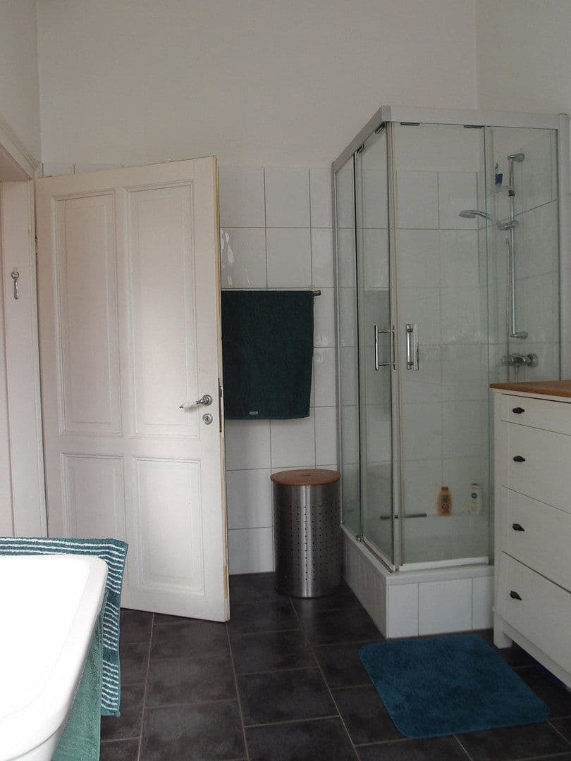Predaj domu 306 m², pozemok 635 m², Göttingen, Dolné Sasko Predaj domu 306 m², pozemok 635 m², Göttingen, Dolné Sasko