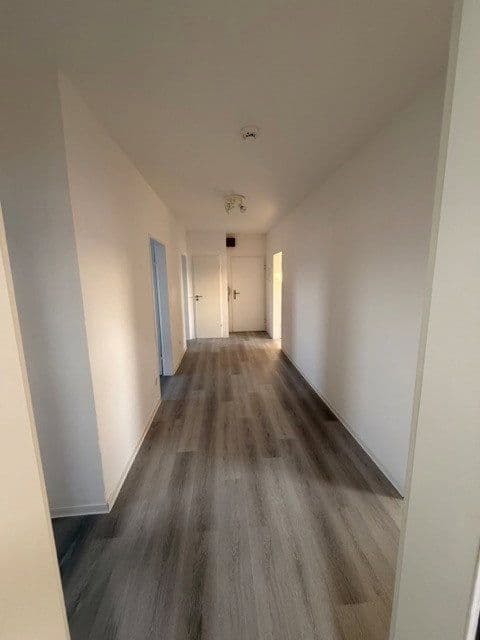 Prenájom bytu 4-izbový 85 m², Vallendar, Porýnie-Falcko Prenájom bytu 4-izbový 85 m², Vallendar, Porýnie-Falcko