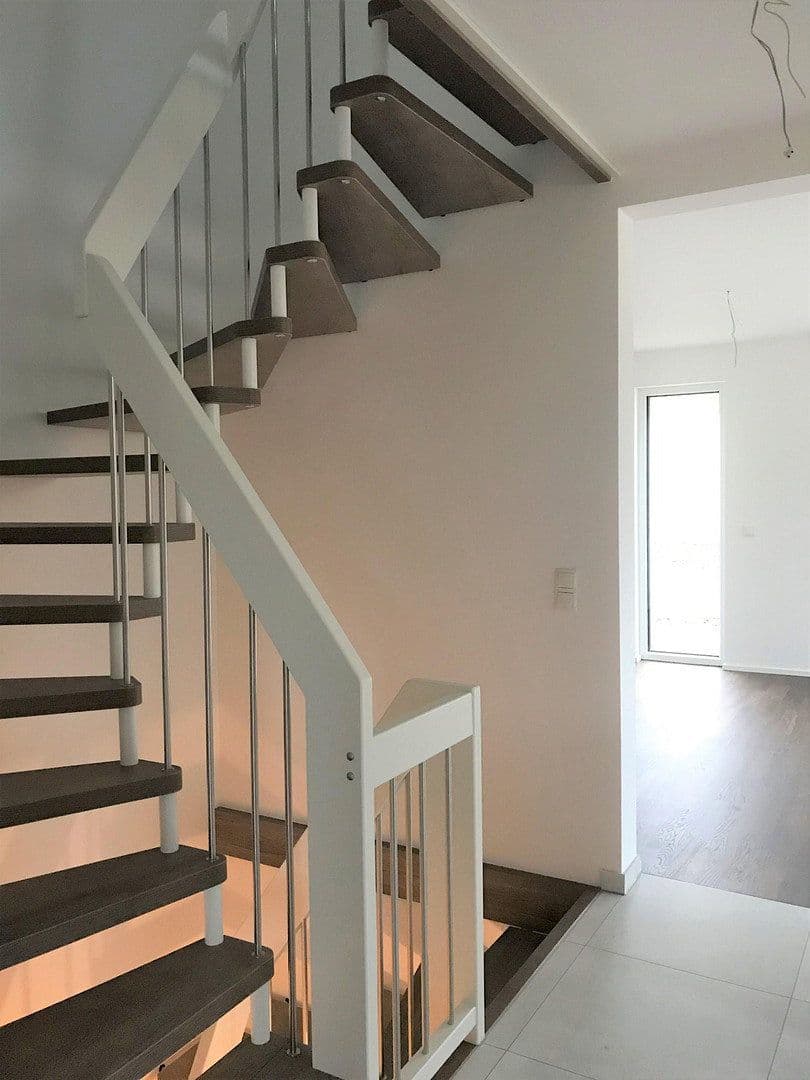 Prenájom domu 174 m², pozemok 219 m², Ebermannstadt, Bavorsko Prenájom domu 174 m², pozemok 219 m², Ebermannstadt, Bavorsko