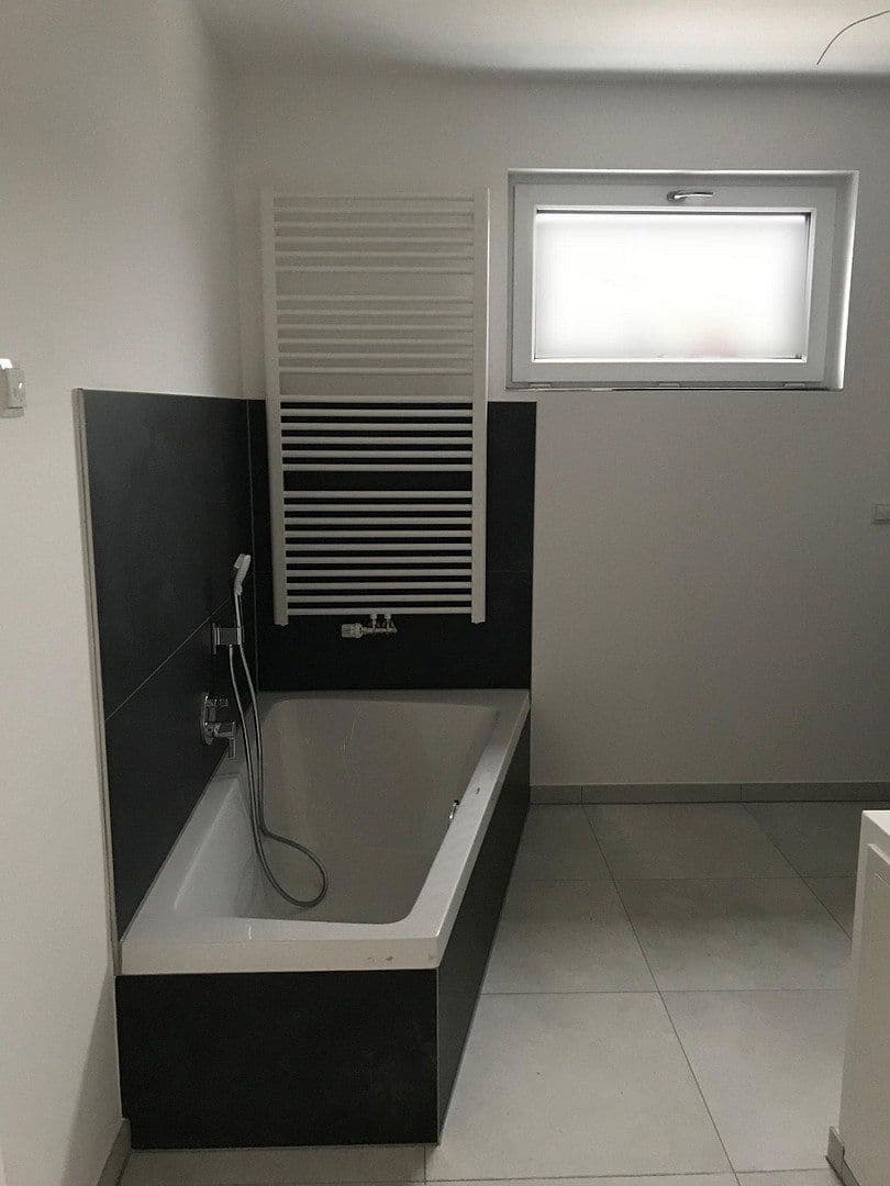 Prenájom domu 174 m², pozemok 219 m², Ebermannstadt, Bavorsko Prenájom domu 174 m², pozemok 219 m², Ebermannstadt, Bavorsko