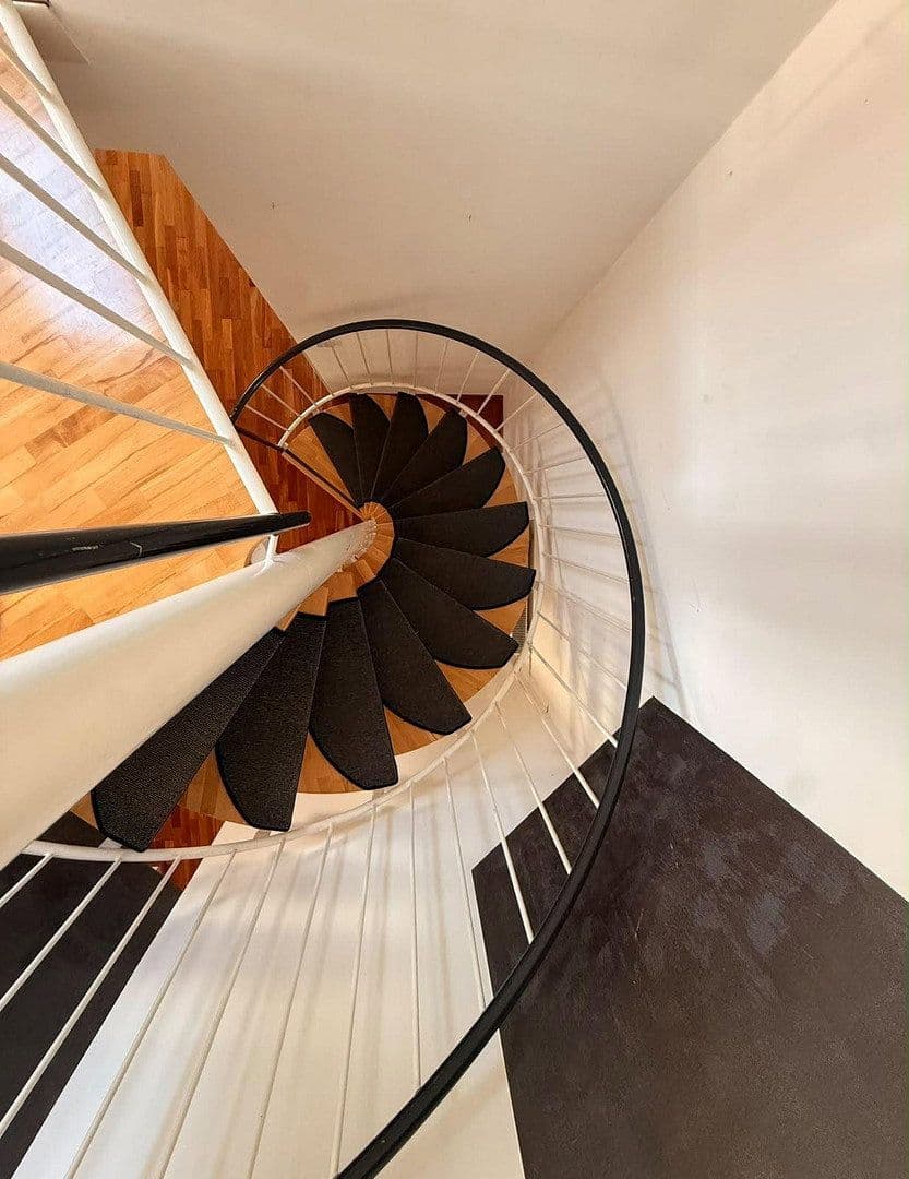 Predaj bytu 4-izbový 99 m², Freiberg am Neckar, Bádensko-Wurttembersko Predaj bytu 4-izbový 99 m², Freiberg am Neckar, Bádensko-Wurttembersko