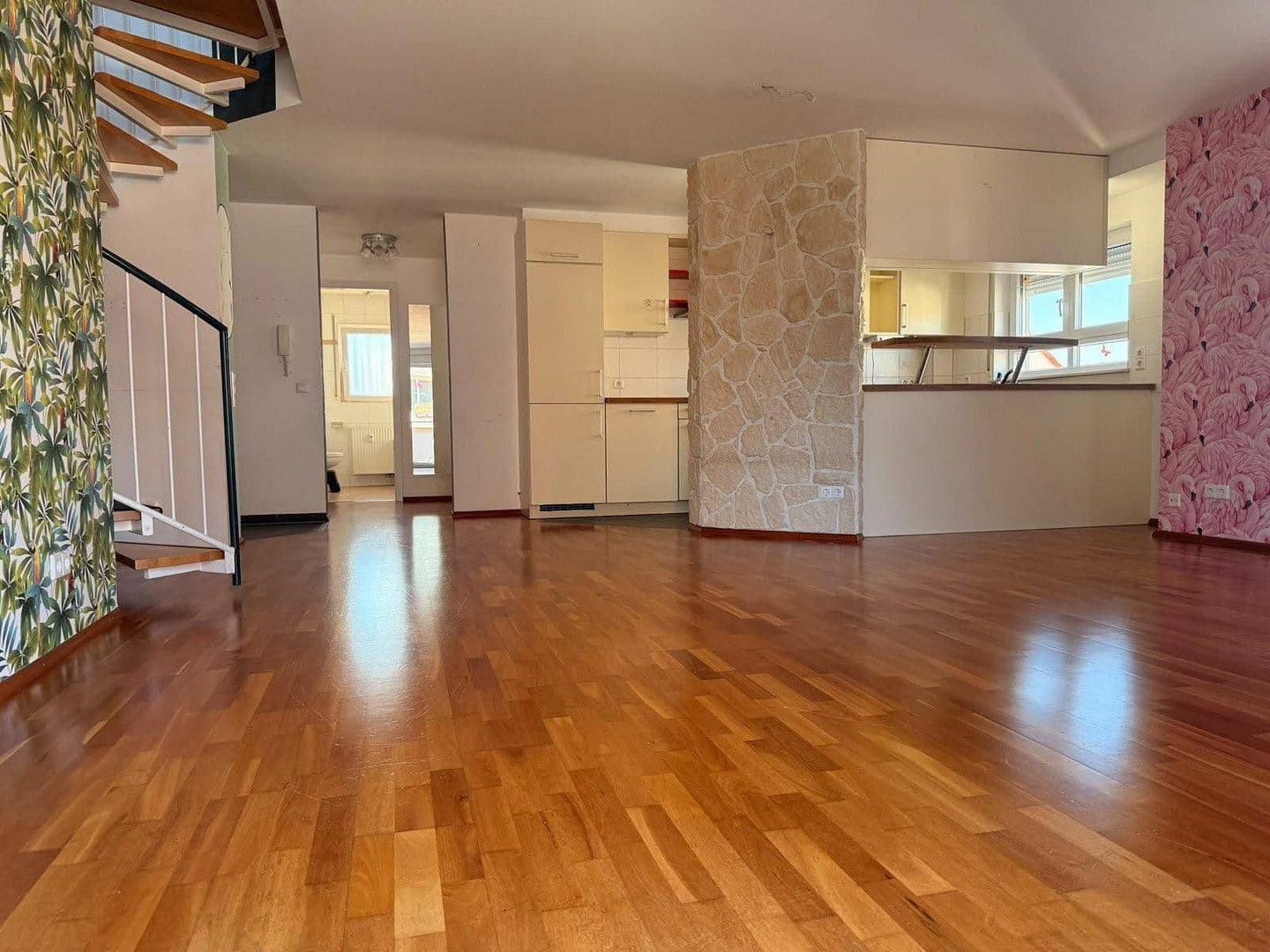 Predaj bytu 4-izbový 99 m², Freiberg am Neckar, Bádensko-Wurttembersko Predaj bytu 4-izbový 99 m², Freiberg am Neckar, Bádensko-Wurttembersko