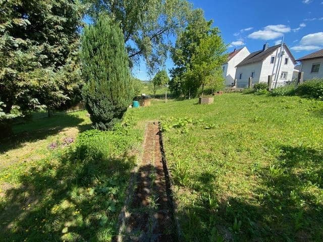 Predaj domu 140 m², pozemok 797 m², Lindenstraße 15, Hohenstein, Hesensko Predaj domu 140 m², pozemok 797 m², Lindenstraße 15, Hohenstein, Hesensko