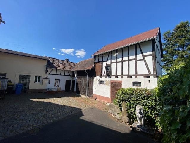 Predaj domu 140 m², pozemok 797 m², Lindenstraße 15, Hohenstein, Hesensko Predaj domu 140 m², pozemok 797 m², Lindenstraße 15, Hohenstein, Hesensko