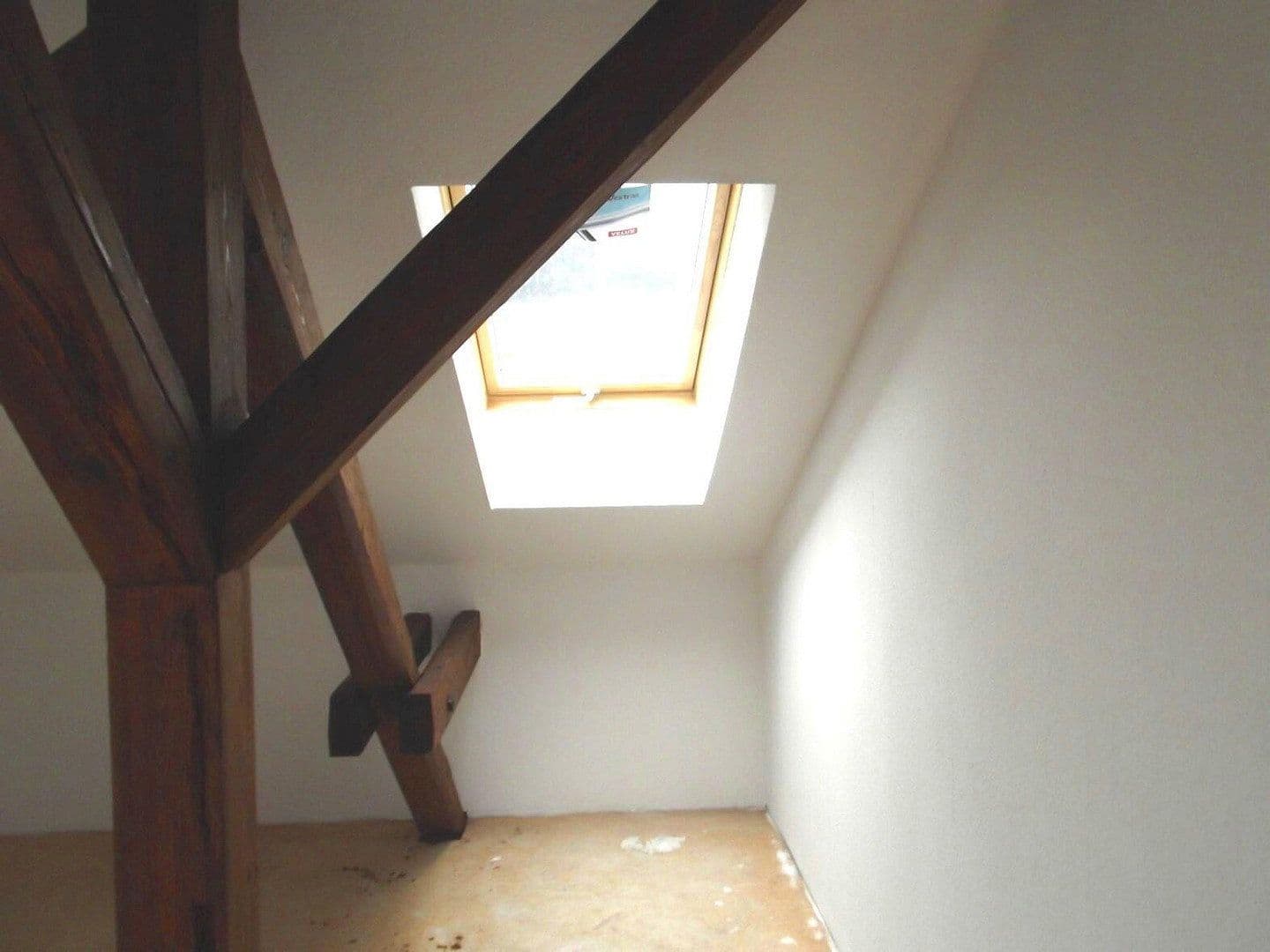 Prenájom bytu 4-izbový 69 m², Trierer Straße 33, Weimar, Durínsko Prenájom bytu 4-izbový 69 m², Trierer Straße 33, Weimar, Durínsko