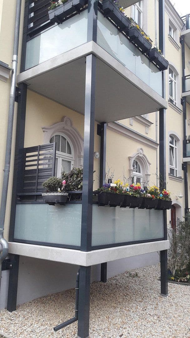 Prenájom bytu 3-izbový 73 m², Walther-Rathenau-Straße 52, Zwickau, Sasko Prenájom bytu 3-izbový 73 m², Walther-Rathenau-Straße 52, Zwickau, Sasko