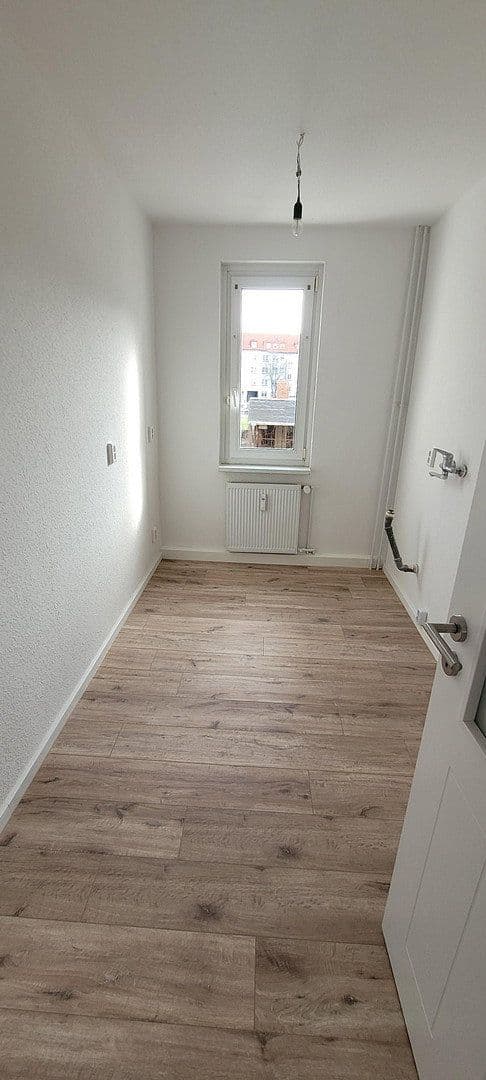 Prenájom bytu 3-izbový 62 m², Fritz-Büchner-Straße 12c, Erfurt, Durínsko Prenájom bytu 3-izbový 62 m², Fritz-Büchner-Straße 12c, Erfurt, Durínsko