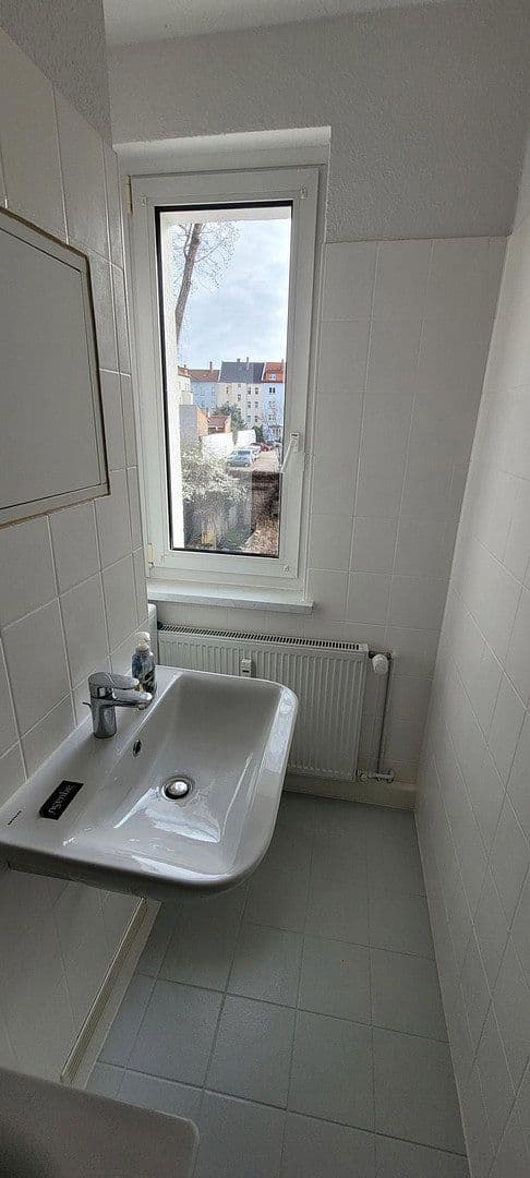 Prenájom bytu 3-izbový 62 m², Fritz-Büchner-Straße 12c, Erfurt, Durínsko Prenájom bytu 3-izbový 62 m², Fritz-Büchner-Straße 12c, Erfurt, Durínsko