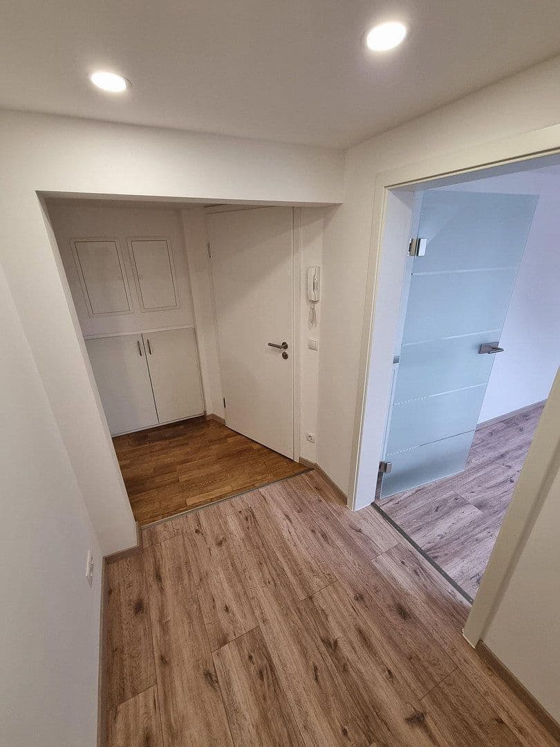 Prenájom bytu 4-izbový 98 m², Neuwied, Porýnie-Falcko Prenájom bytu 4-izbový 98 m², Neuwied, Porýnie-Falcko