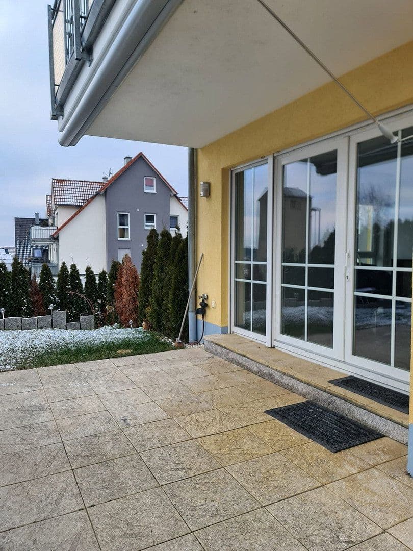 Prenájom bytu 5-izbový 130 m², Kitzengasse 24, Leinburg, Bavorsko Prenájom bytu 5-izbový 130 m², Kitzengasse 24, Leinburg, Bavorsko