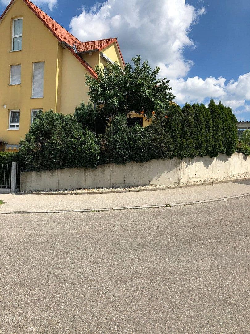 Prenájom bytu 5-izbový 130 m², Kitzengasse 24, Leinburg, Bavorsko Prenájom bytu 5-izbový 130 m², Kitzengasse 24, Leinburg, Bavorsko