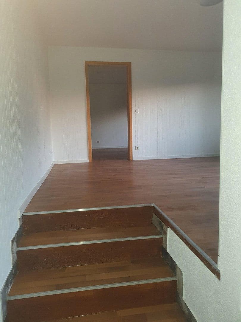 Prenájom bytu 3-izbový 61 m², Eberdingen, Bádensko-Wurttembersko Prenájom bytu 3-izbový 61 m², Eberdingen, Bádensko-Wurttembersko