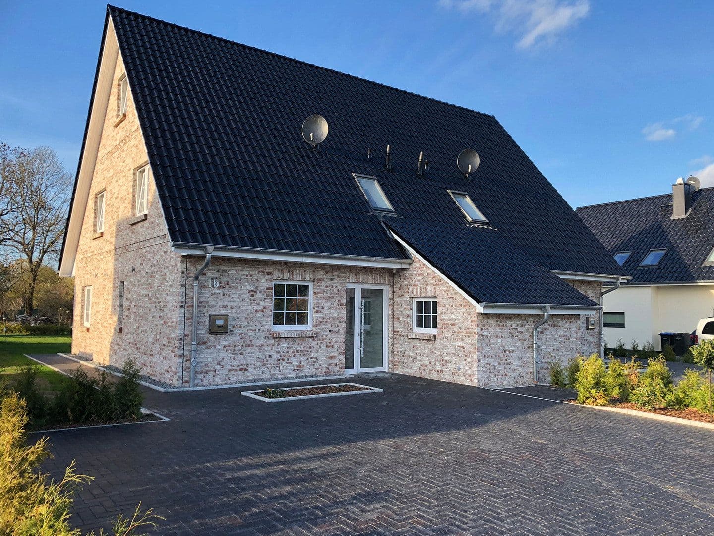 Prenájom domu 130 m², pozemok 1 m², Schwerin, Meklenbursko-Predpomoransko Prenájom domu 130 m², pozemok 1 m², Schwerin, Meklenbursko-Predpomoransko