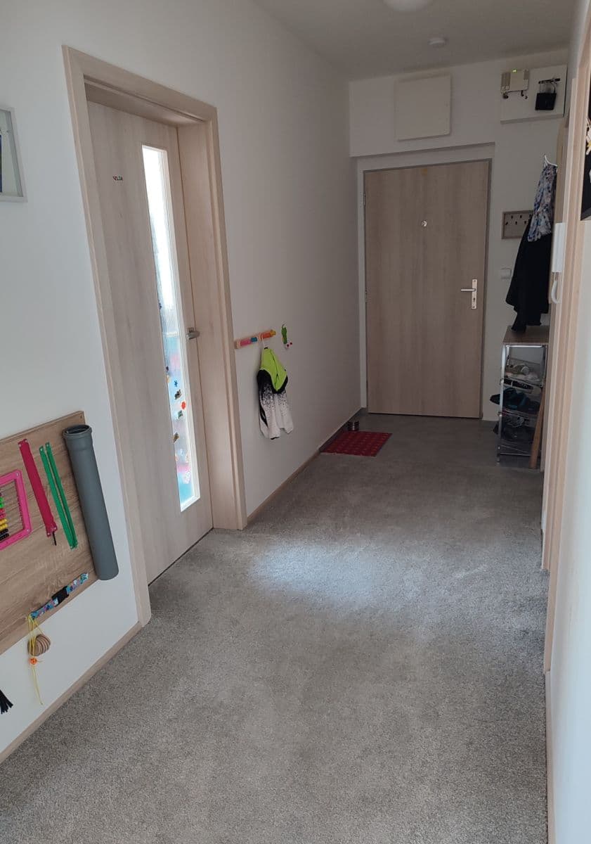 Prenájom bytu 3-izbový 75 m², Gen. Peřiny, Hustopeče, Jihomoravský kraj Prenájom bytu 3-izbový 75 m², Gen. Peřiny, Hustopeče, Jihomoravský kraj