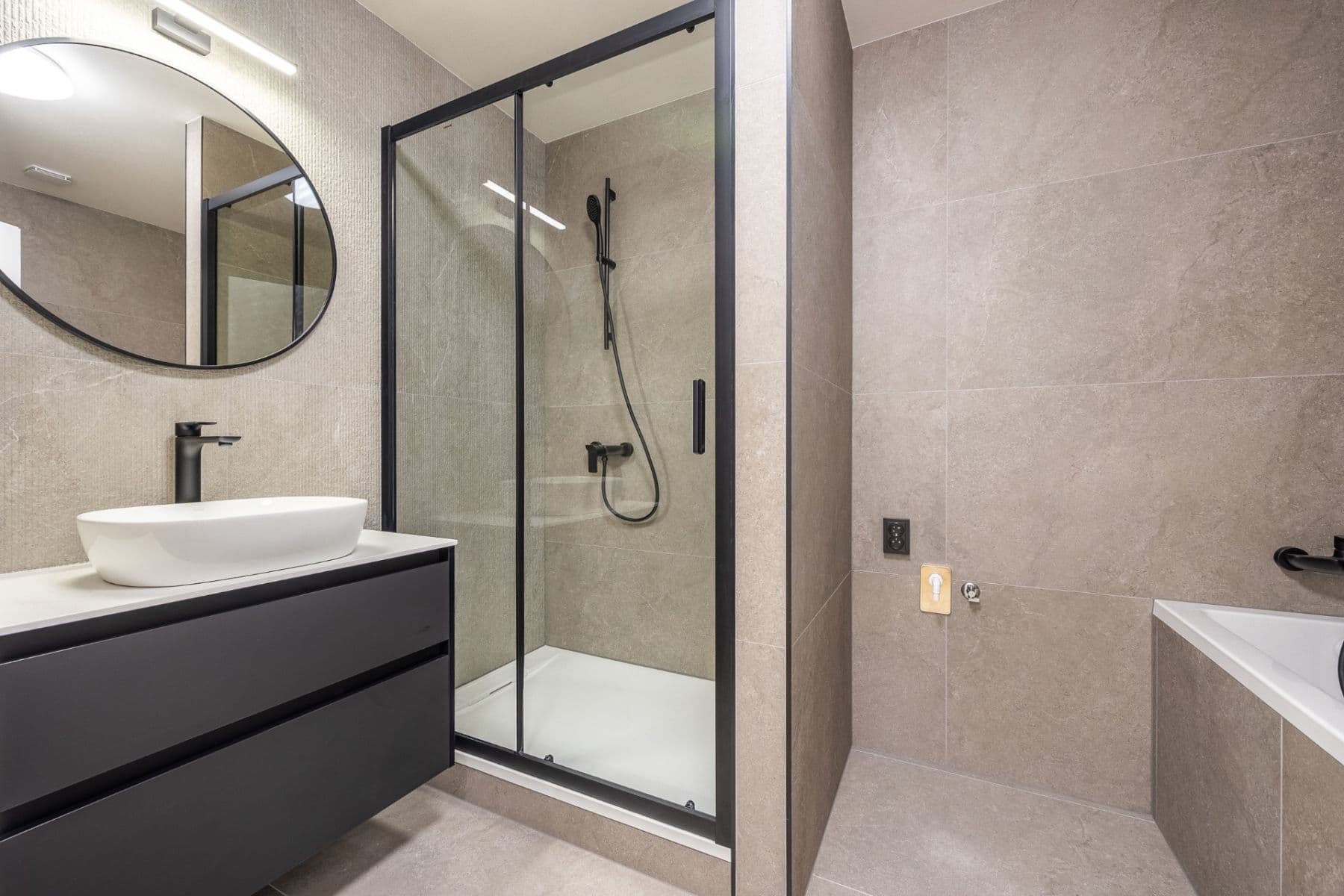 Predaj bytu 3-izbový 74 m², Litvínovská, Praha, Praha Predaj bytu 3-izbový 74 m², Litvínovská, Praha, Praha