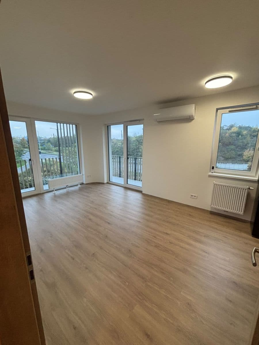 Prenájom bytu 2-izbový 52 m², Nad Kolčavkou, Praha, Praha Prenájom bytu 2-izbový 52 m², Nad Kolčavkou, Praha, Praha