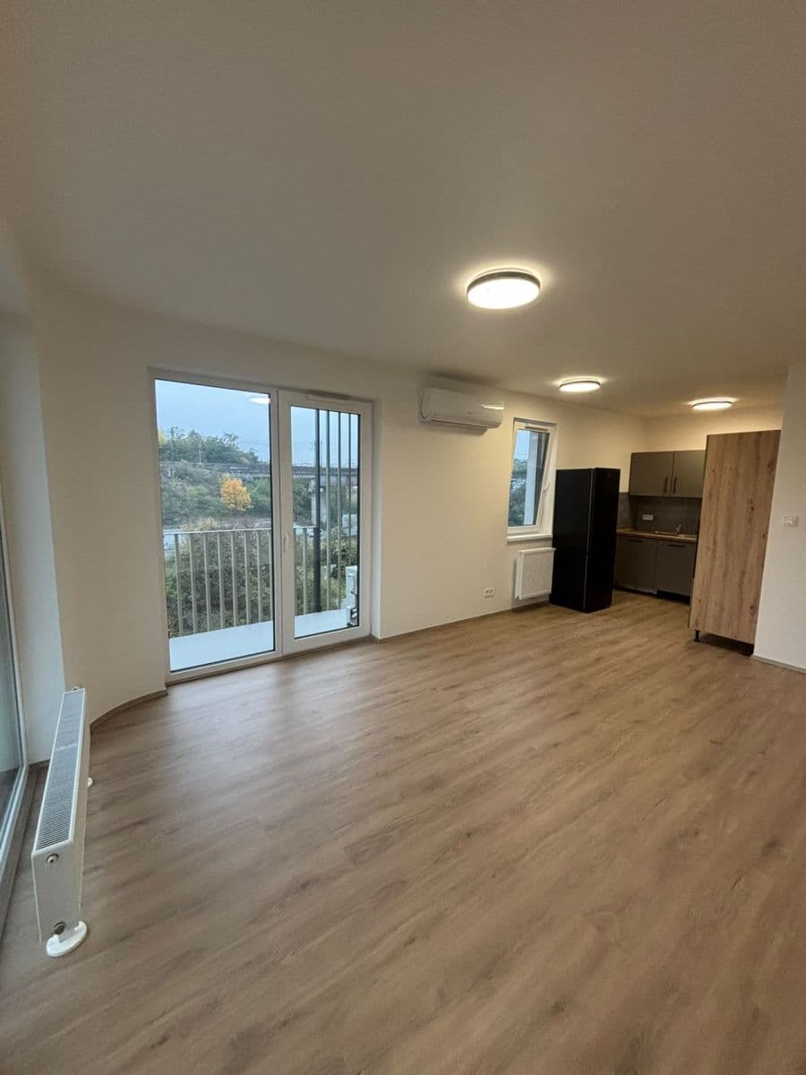 Prenájom bytu 2-izbový 52 m², Nad Kolčavkou, Praha, Praha Prenájom bytu 2-izbový 52 m², Nad Kolčavkou, Praha, Praha