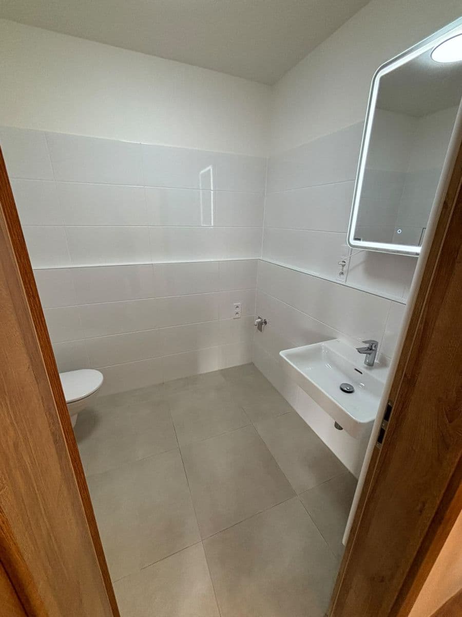 Prenájom bytu 2-izbový 52 m², Nad Kolčavkou, Praha, Praha Prenájom bytu 2-izbový 52 m², Nad Kolčavkou, Praha, Praha