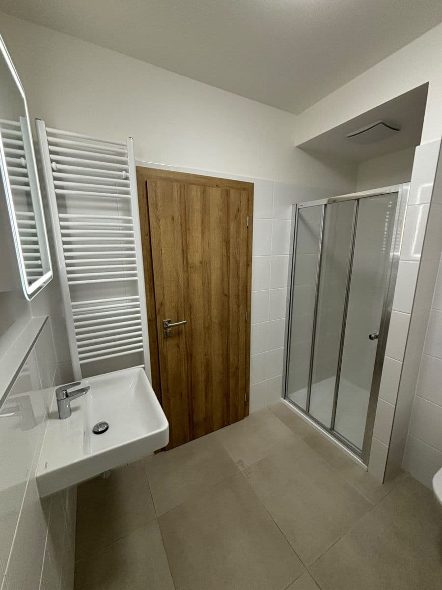 Prenájom bytu 2-izbový 52 m², Nad Kolčavkou, Praha, Praha Prenájom bytu 2-izbový 52 m², Nad Kolčavkou, Praha, Praha