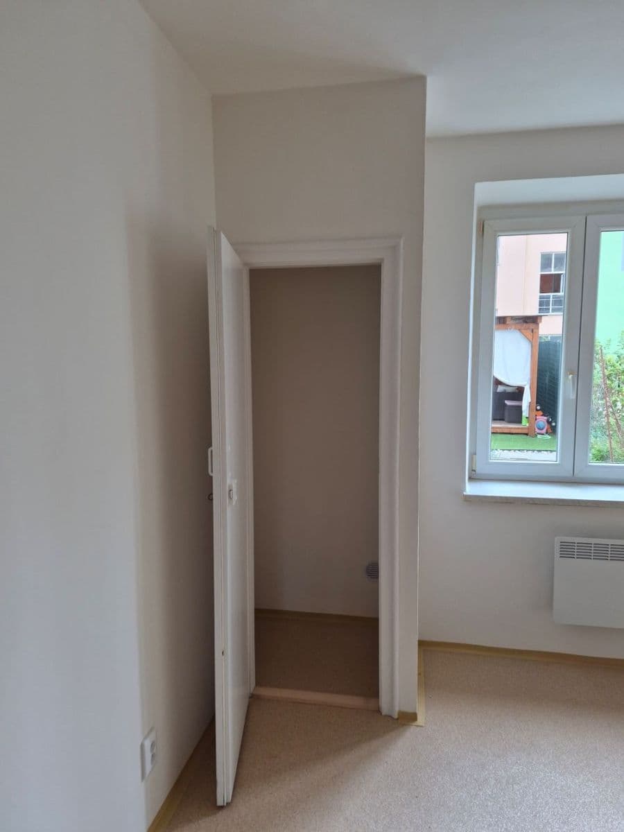 Prenájom bytu 2-izbový 45 m², Střední, Brno, Jihomoravský kraj Prenájom bytu 2-izbový 45 m², Střední, Brno, Jihomoravský kraj