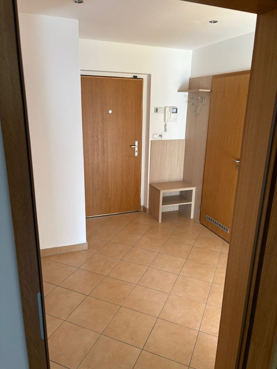 Prenájom bytu 2-izbový 55 m², Štorkánova, Praha, Praha Prenájom bytu 2-izbový 55 m², Štorkánova, Praha, Praha