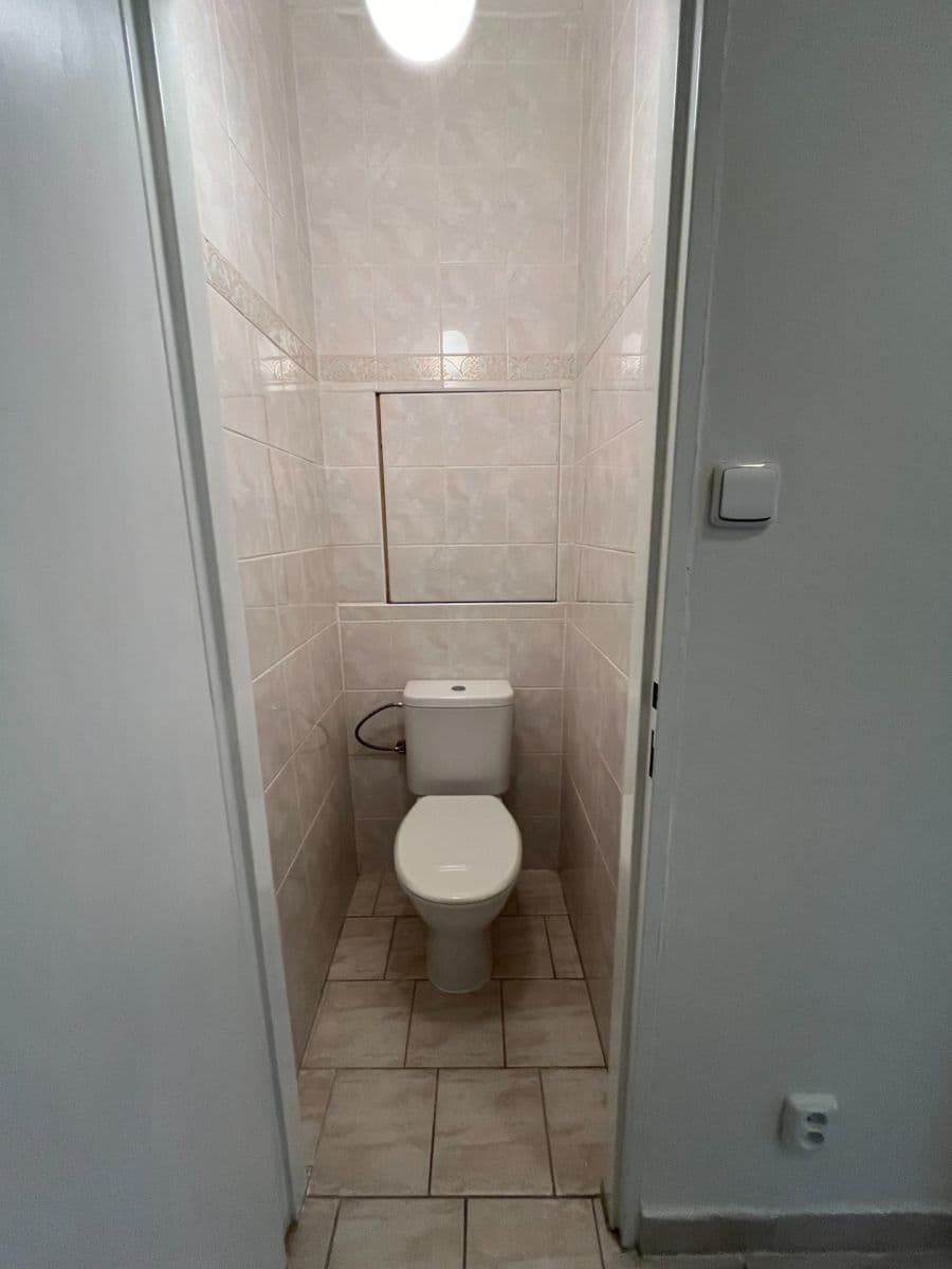 Prenájom bytu 2-izbový 50 m², Vašíčkova, Kladno, Středočeský kraj Prenájom bytu 2-izbový 50 m², Vašíčkova, Kladno, Středočeský kraj