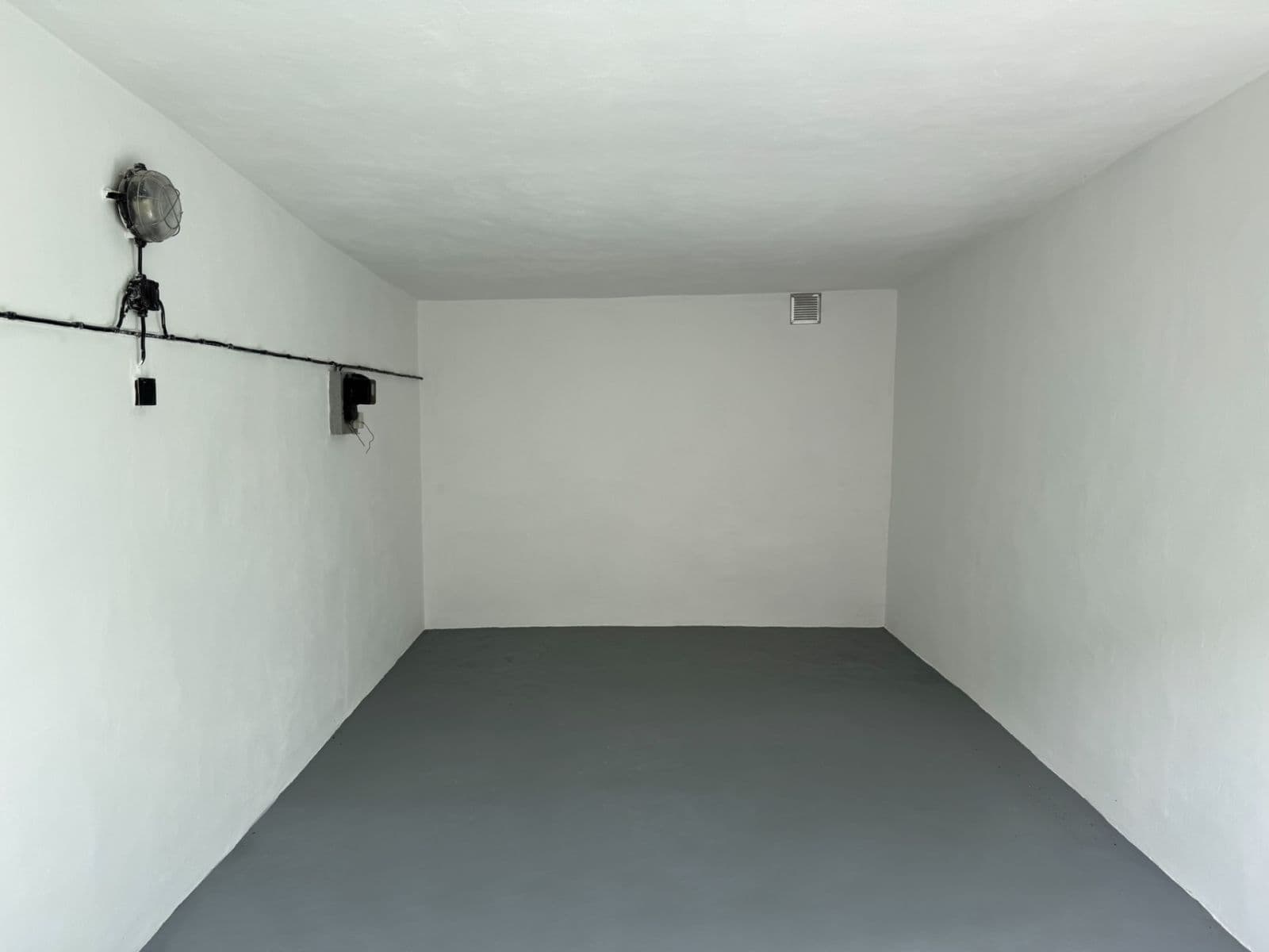 Predaj garáže 23 m², Louny, Ústecký kraj Predaj garáže 23 m², Louny, Ústecký kraj