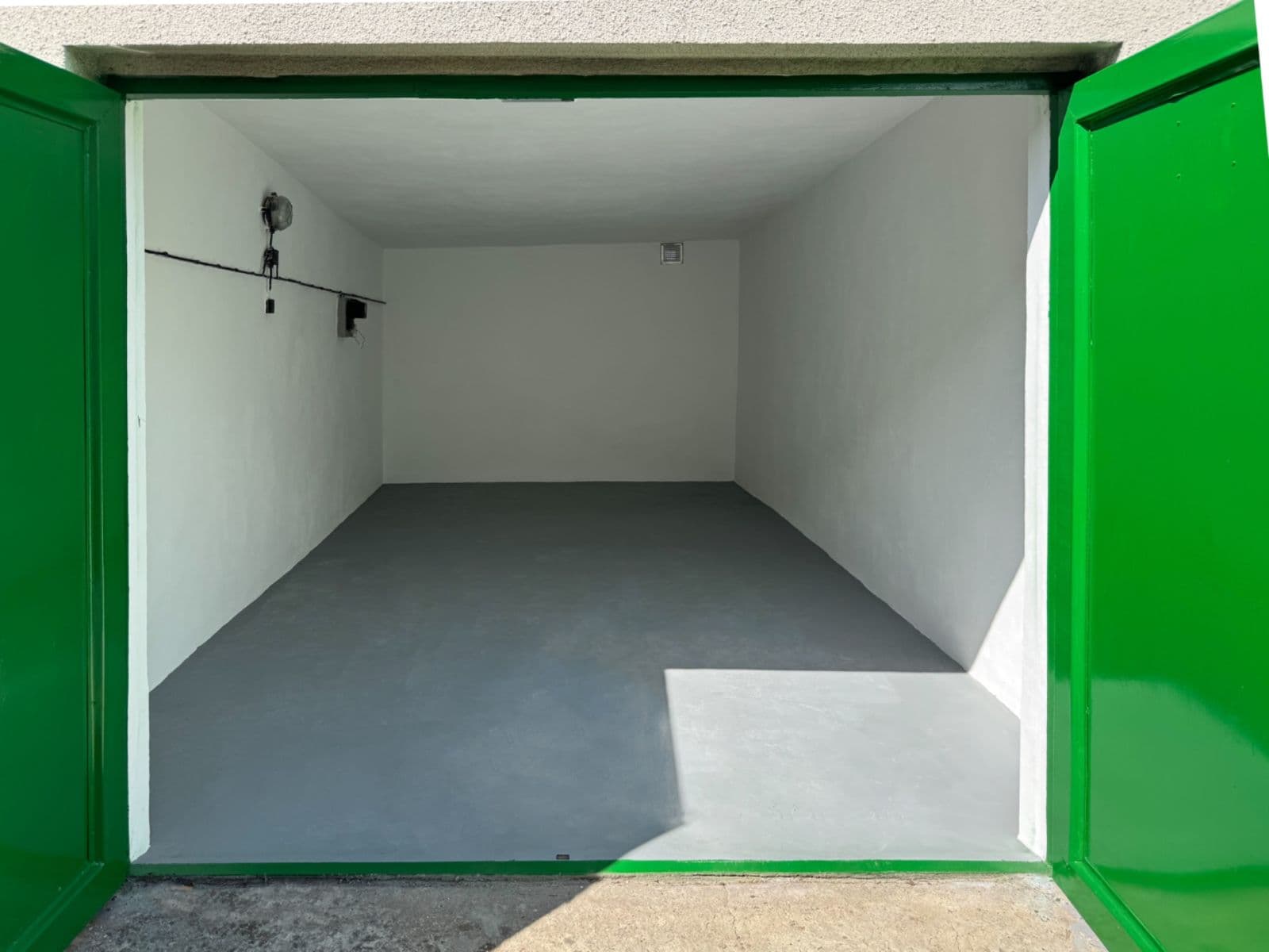 Predaj garáže 23 m², Louny, Ústecký kraj Predaj garáže 23 m², Louny, Ústecký kraj