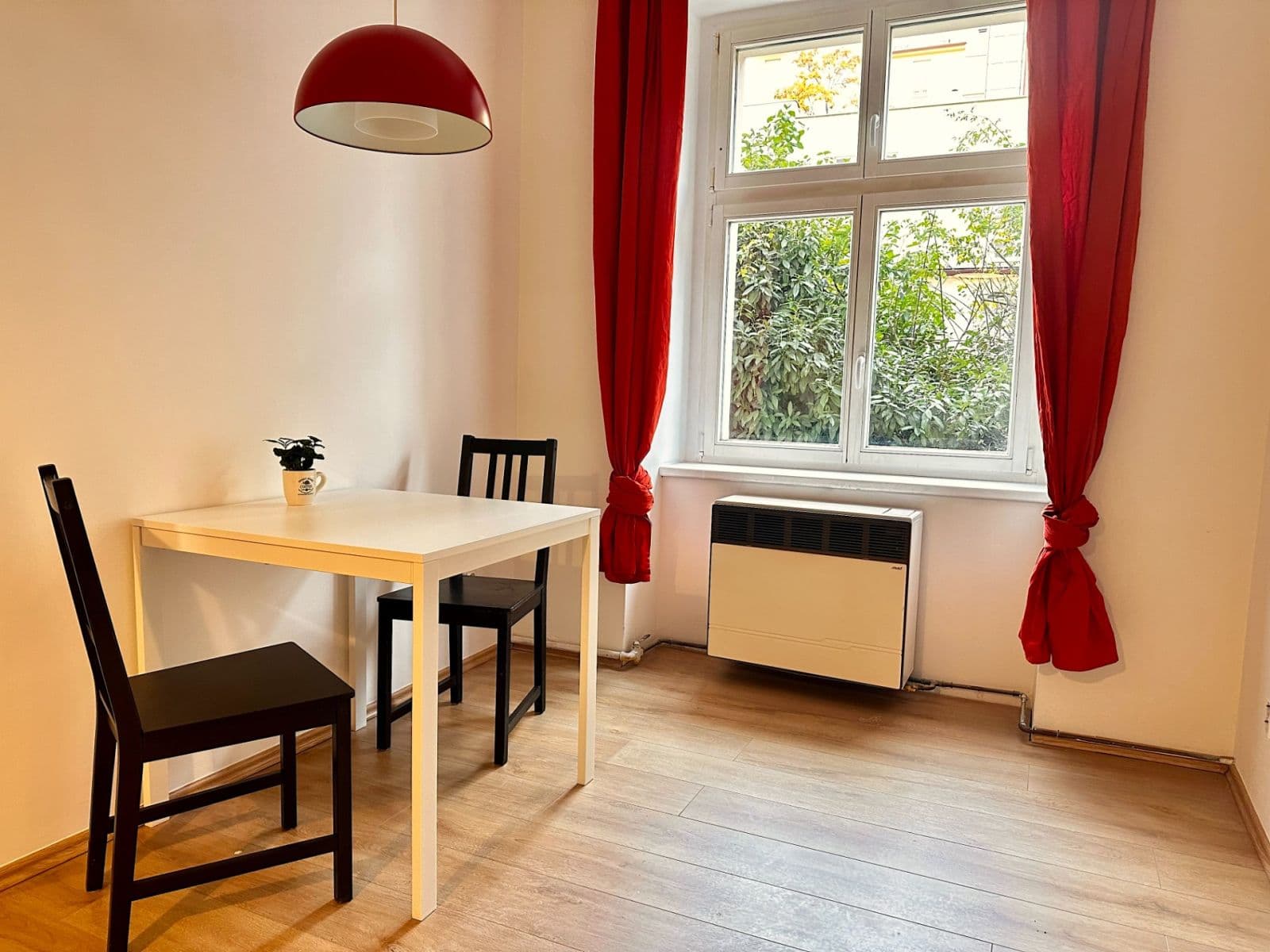 Prenájom bytu 2-izbový 48 m², Jičínská, Praha, Praha Prenájom bytu 2-izbový 48 m², Jičínská, Praha, Praha