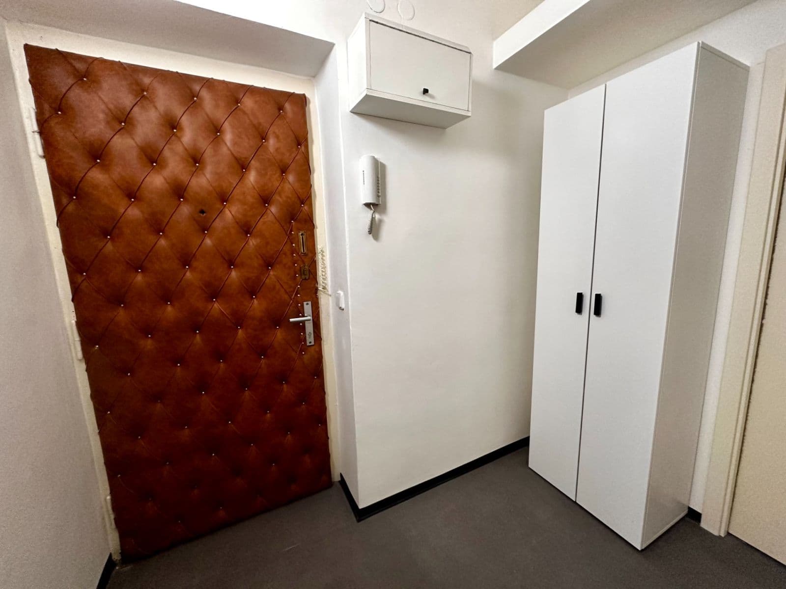 Prenájom bytu 2-izbový 48 m², Jičínská, Praha, Praha Prenájom bytu 2-izbový 48 m², Jičínská, Praha, Praha