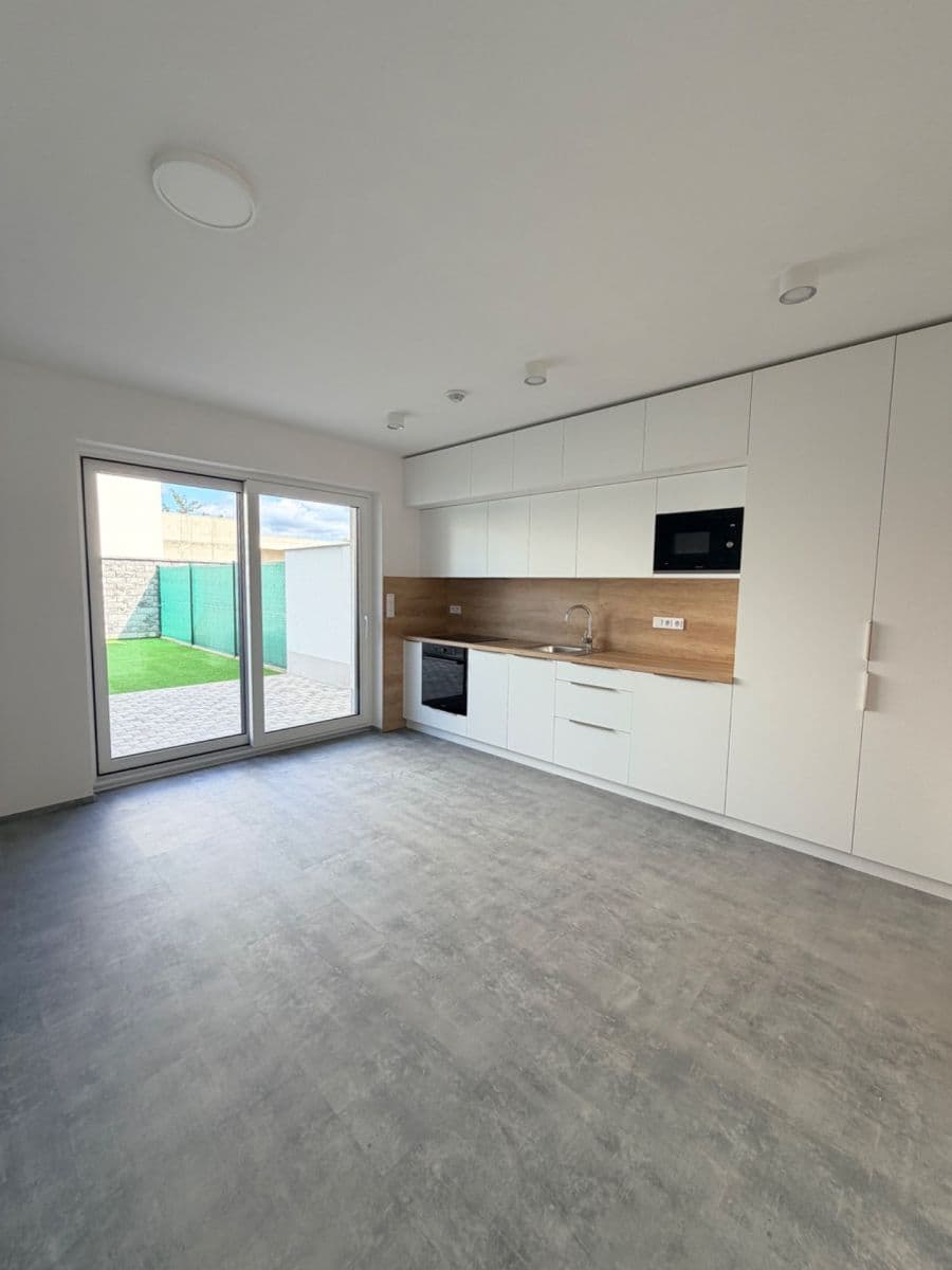 Prenájom bytu 1-izbový 30 m², Břetislavova, Brno, Jihomoravský kraj Prenájom bytu 1-izbový 30 m², Břetislavova, Brno, Jihomoravský kraj