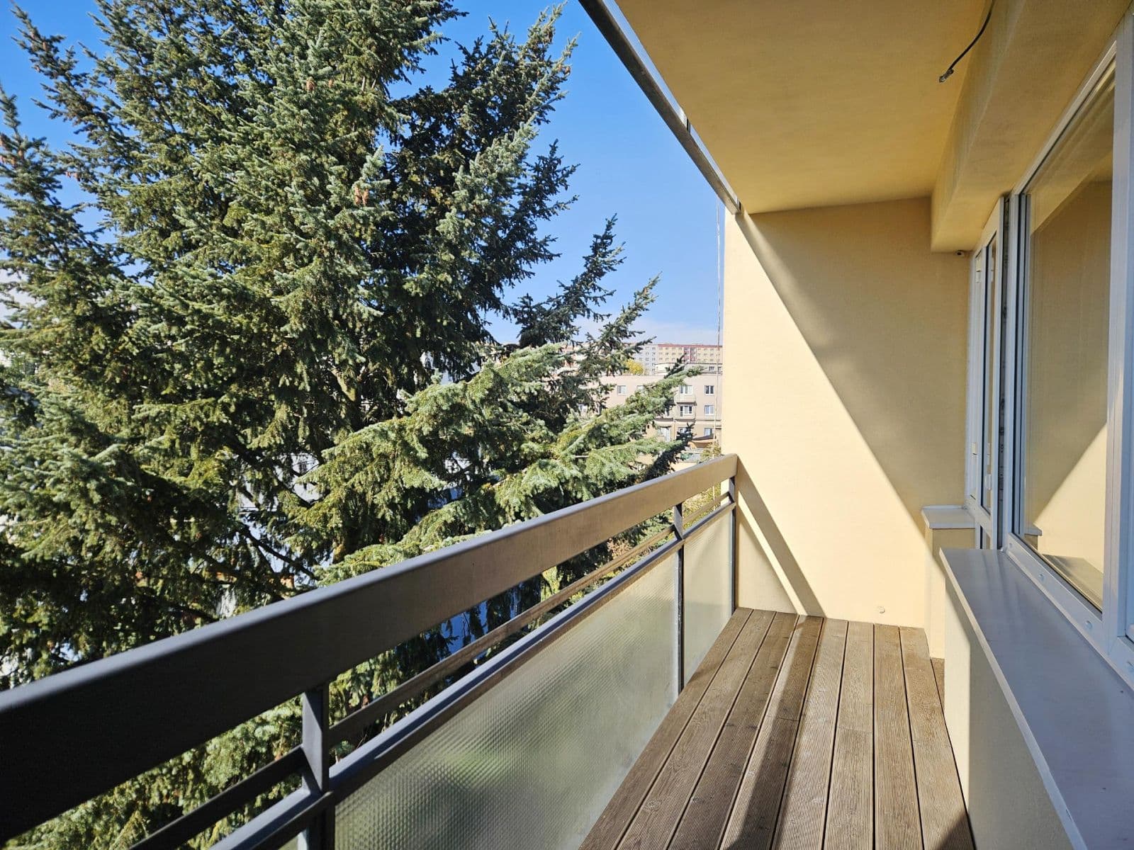 Prenájom bytu 4-izbový 92 m², Na Rozdílu, Praha, Praha Prenájom bytu 4-izbový 92 m², Na Rozdílu, Praha, Praha