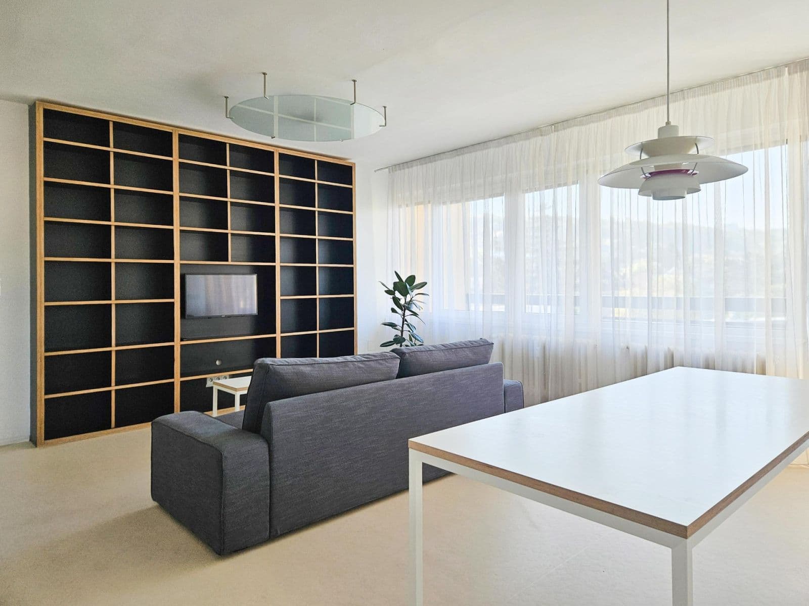 Prenájom bytu 4-izbový 92 m², Na Rozdílu, Praha, Praha Prenájom bytu 4-izbový 92 m², Na Rozdílu, Praha, Praha