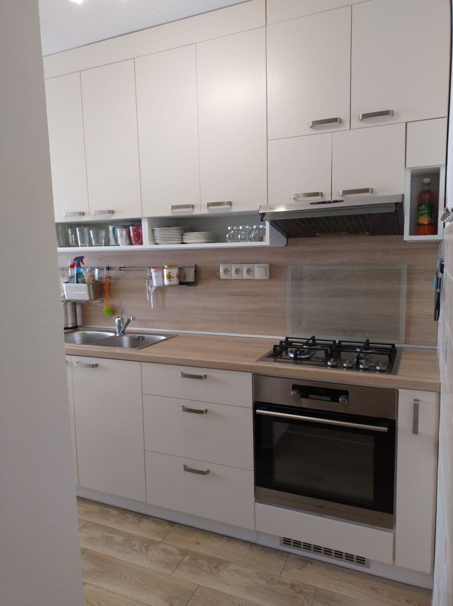 Prenájom bytu 80 m², Růženínská, Praha, Praha Prenájom bytu 80 m², Růženínská, Praha, Praha