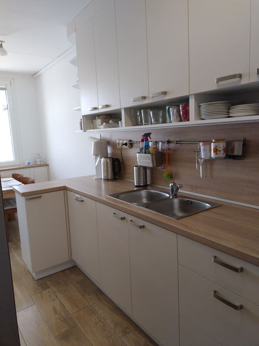 Prenájom bytu 80 m², Růženínská, Praha, Praha Prenájom bytu 80 m², Růženínská, Praha, Praha
