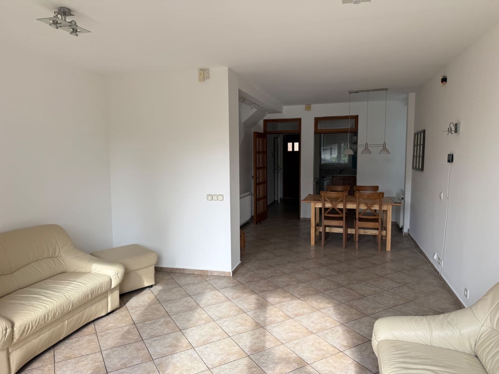 Prenájom domu 120 m², pozemok 306 m², Petra Fastra, Říčany, Středočeský kraj Prenájom domu 120 m², pozemok 306 m², Petra Fastra, Říčany, Středočeský kraj