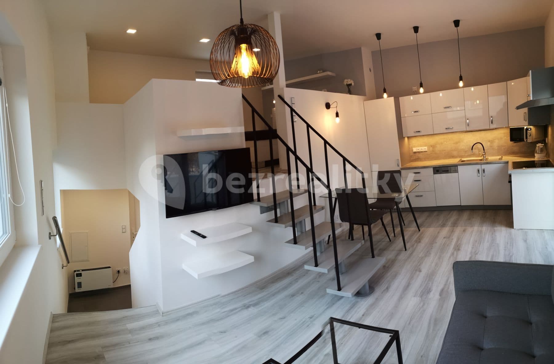 Prenájom bytu 1-izbový 51 m², K Vodojemu, Praha, Praha Prenájom bytu 1-izbový 51 m², K Vodojemu, Praha, Praha