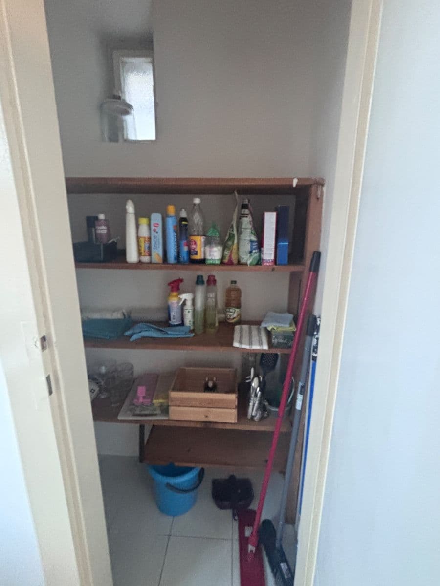 Prenájom bytu 1-izbový 43 m², Karpatská, Praha, Praha Prenájom bytu 1-izbový 43 m², Karpatská, Praha, Praha