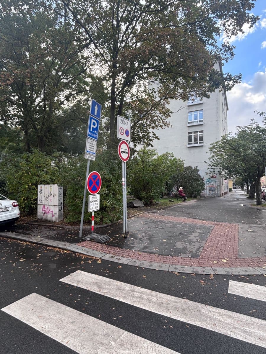 Prenájom bytu 1-izbový 43 m², Karpatská, Praha, Praha Prenájom bytu 1-izbový 43 m², Karpatská, Praha, Praha