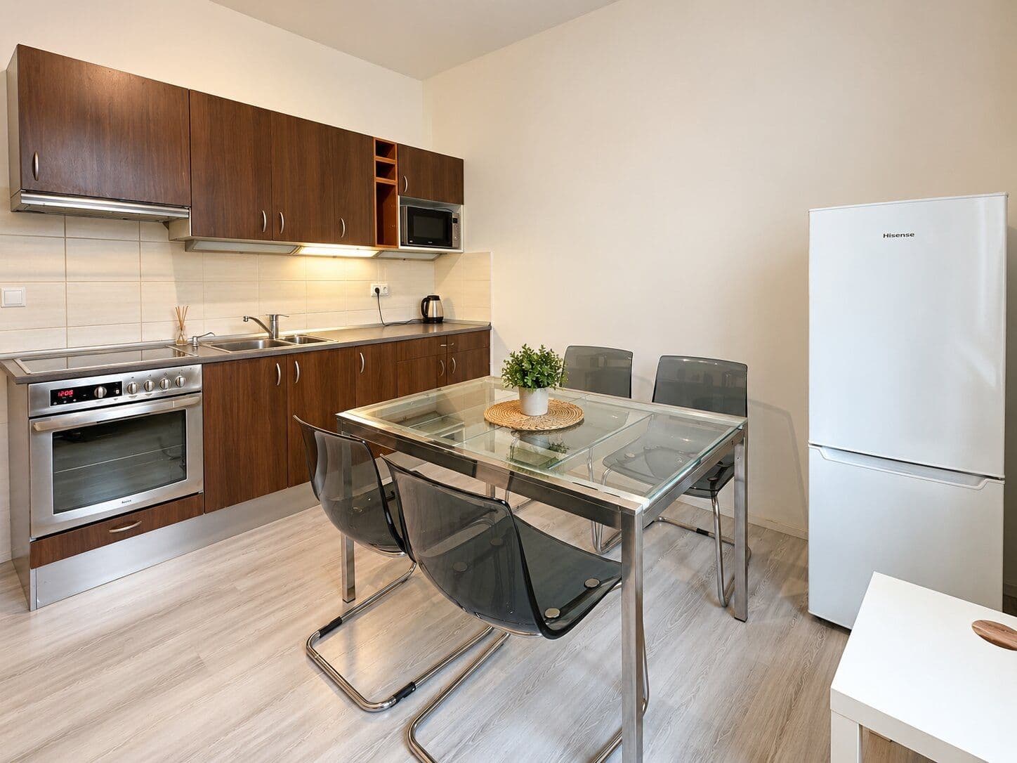 Prenájom bytu 1-izbový 38 m², Sportovní, Praha, Praha Prenájom bytu 1-izbový 38 m², Sportovní, Praha, Praha