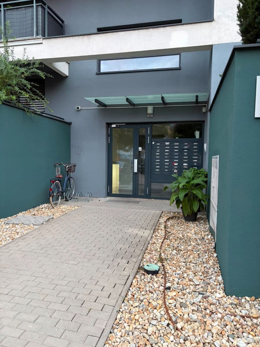 Prenájom bytu 2-izbový 54 m², Veterná, Trnava, Trnavský kraj Prenájom bytu 2-izbový 54 m², Veterná, Trnava, Trnavský kraj