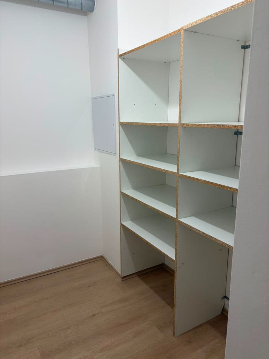 Prenájom bytu 2-izbový 54 m², Veterná, Trnava, Trnavský kraj Prenájom bytu 2-izbový 54 m², Veterná, Trnava, Trnavský kraj